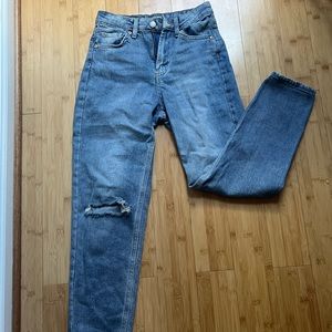 Midride ripped mom jeans.